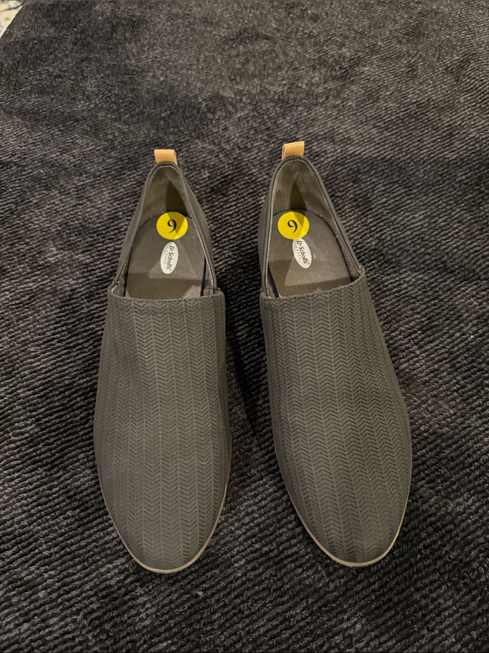 Slip-On Women's Casual Loafers in black, size 9
